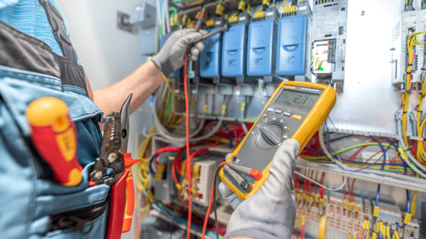 Best Local Electrician Companies  in University Heights, IA